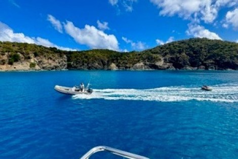 Review img # 21 of the yacht DRAGONFLY