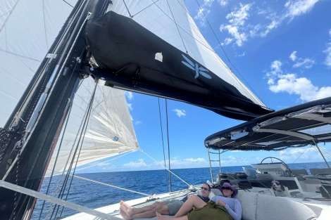 Review img # 9 of the yacht DRAGONFLY