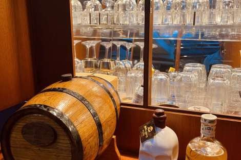 Review img # 13 of the yacht ELVIS MAGIC