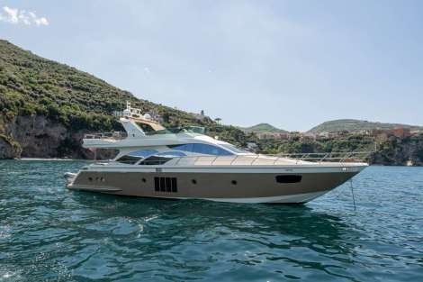 Review img # 2 of the yacht FOREVER ROSANNA