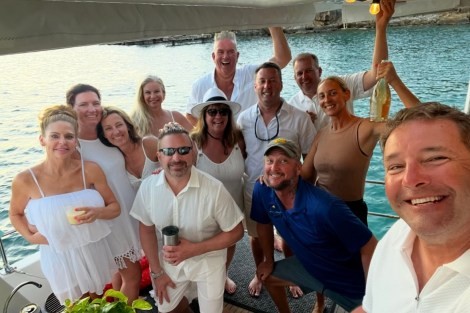 Review img # 9 of the yacht TOUCH THE SKY